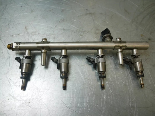 Rampa inyectora Audi Q3 8U 2.0 TFSI CULB CUL 06K133317G