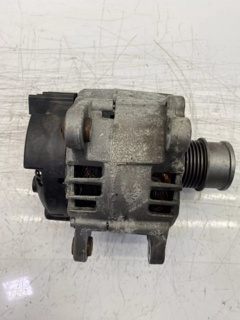 Alternador Audi 1,5 35 TFSI TSI DADA DAD 04C903021A