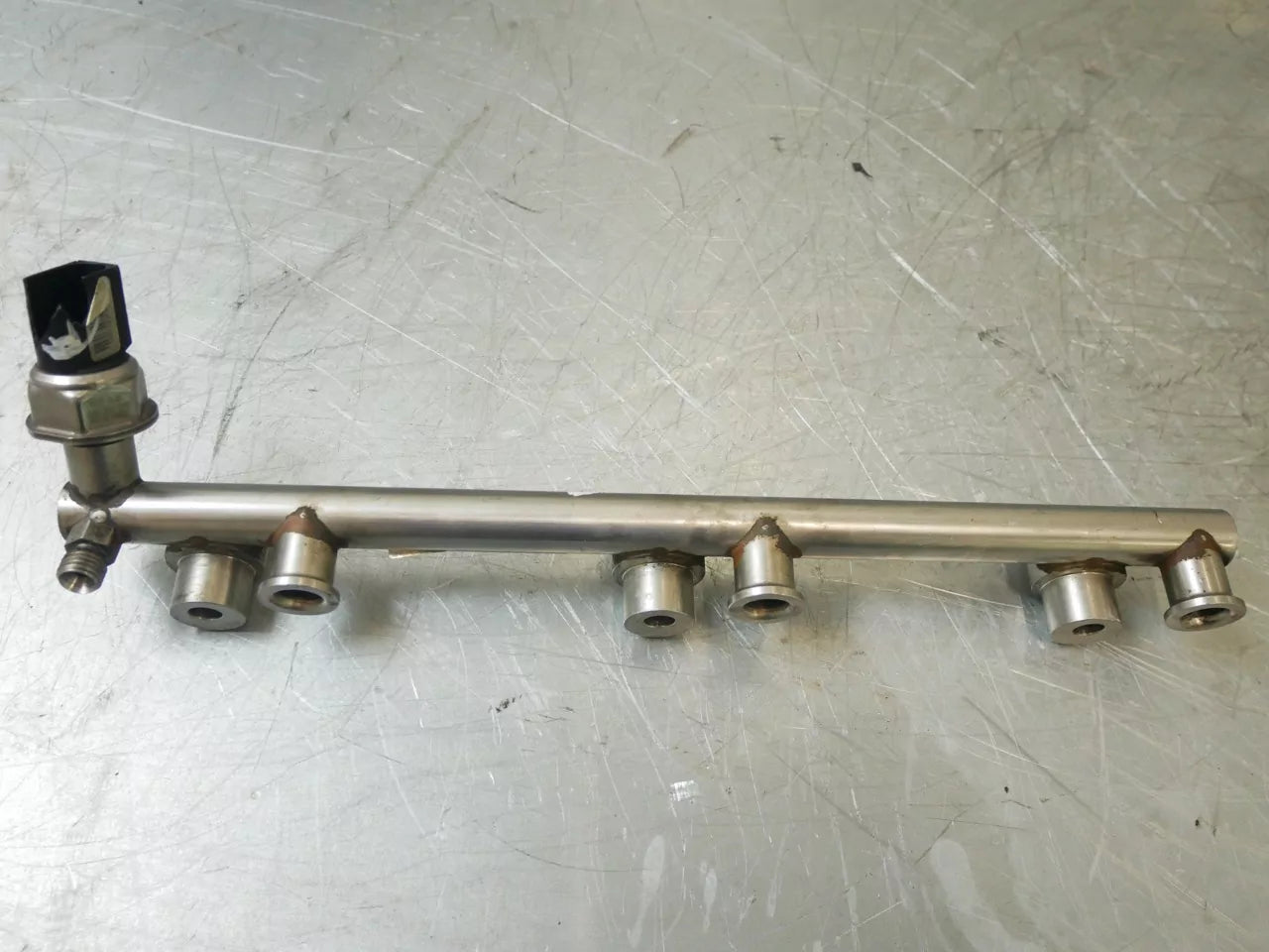 Rampa inyectora Audi Volkswagen Q7 Touareg 3.6 V6 BHK 03H133317B