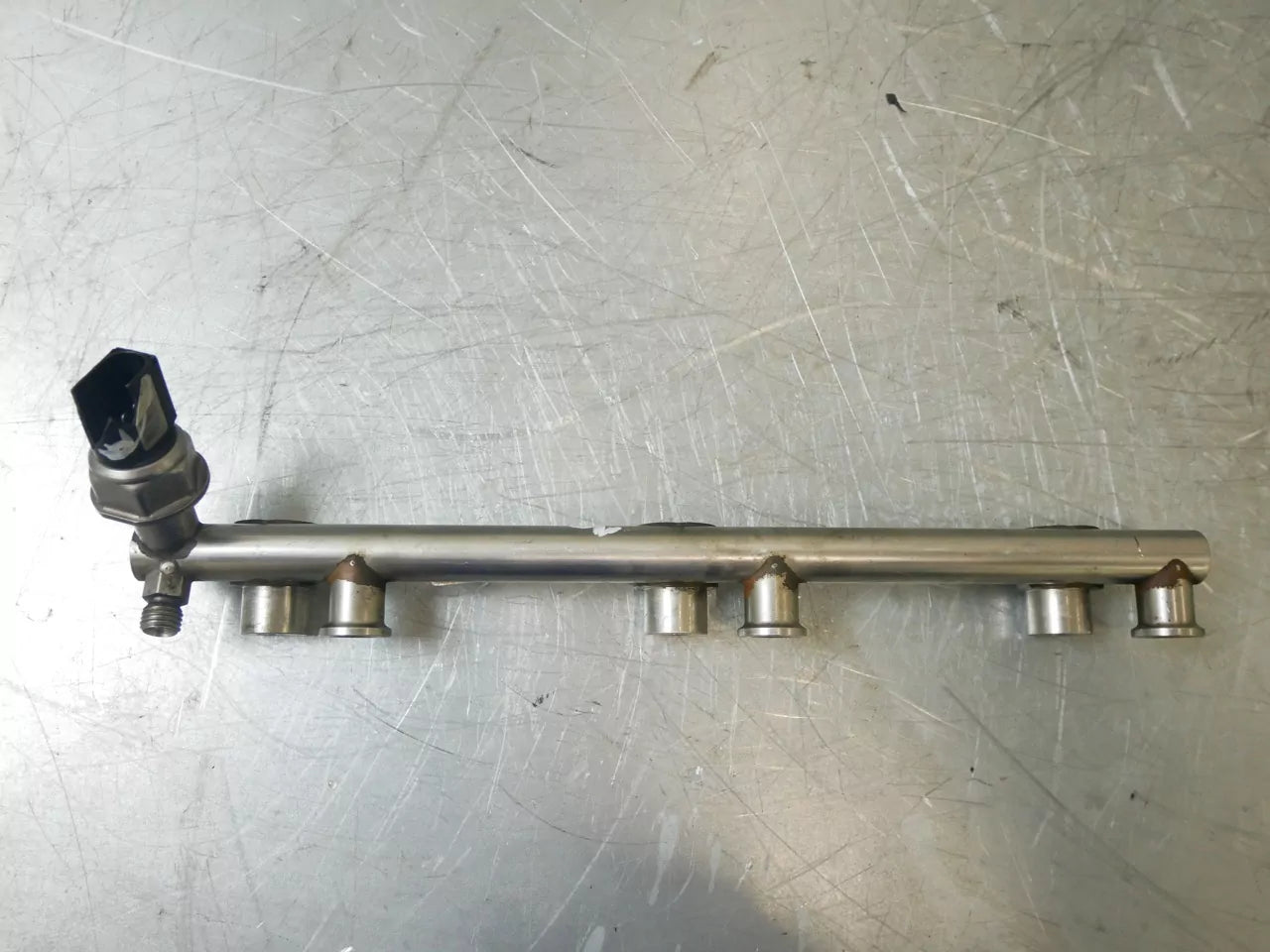 Rampa inyectora Audi Volkswagen Q7 Touareg 3.6 V6 BHK 03H133317B