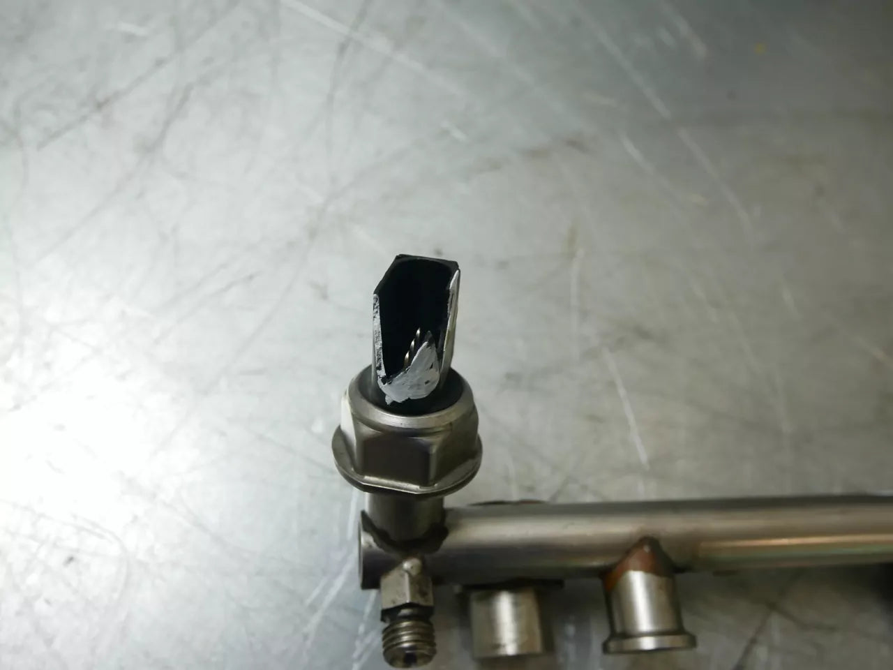 Rampa inyectora Audi Volkswagen Q7 Touareg 3.6 V6 BHK 03H133317B