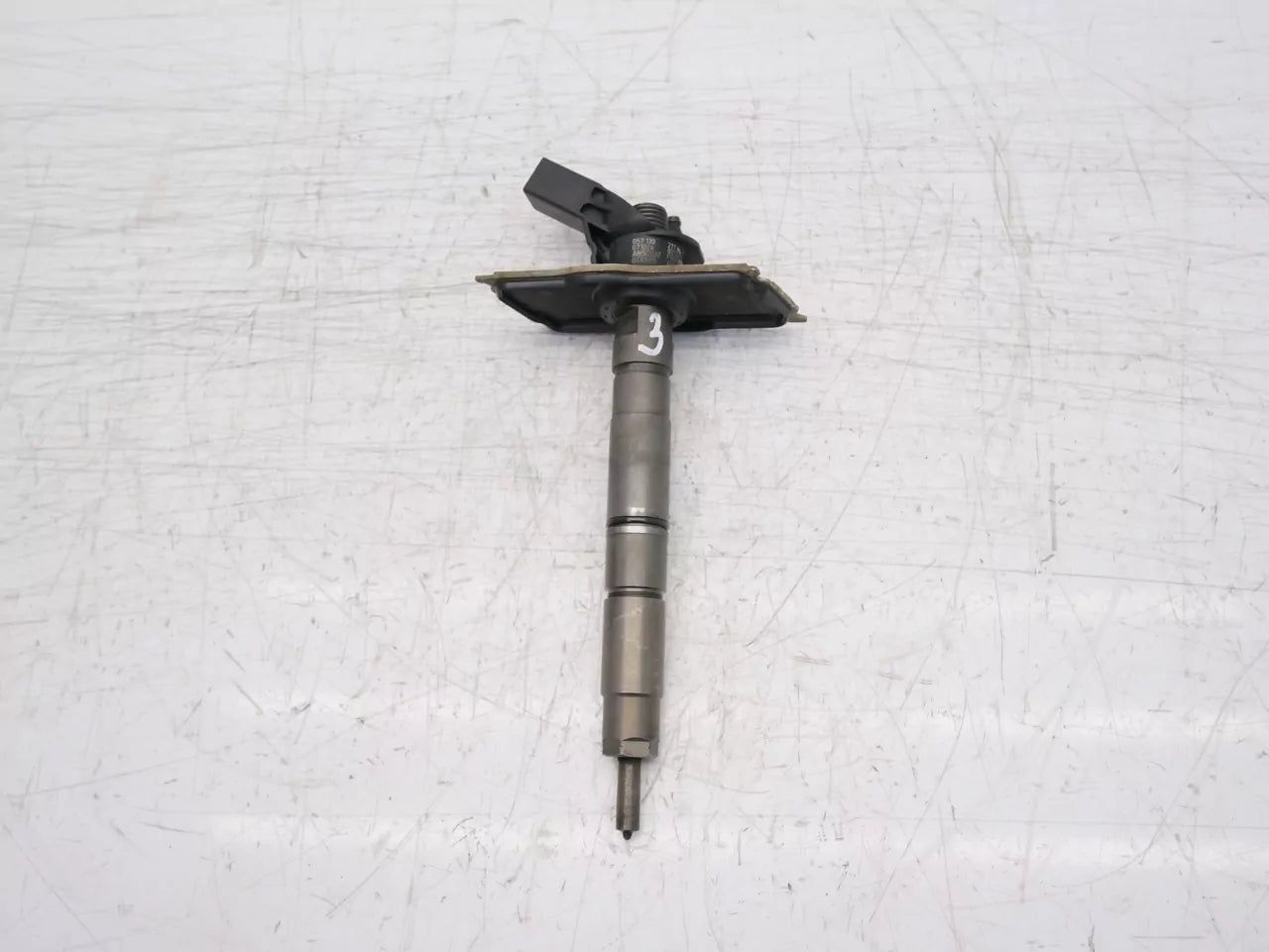 Inyector boquilla de inyección Audi A4 A5 3.0 TDI CAP CAPA 057130277AG