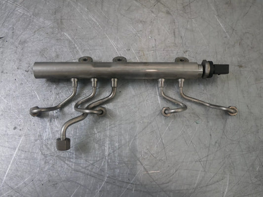 Carril del inyector BMW X5 F15 F85 4.4 xDrive N63T N63 N63B44B 7642155