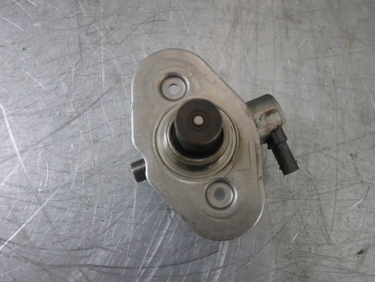 Bomba de combustible 2 BMW X5 F15 F85 4.4 xDrive N63T N63 N63B44B 7599865