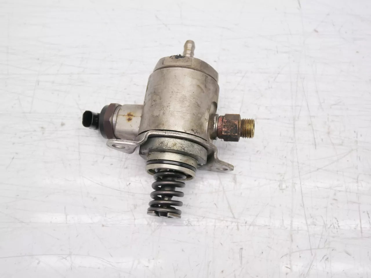 Bomba de combustible Audi 2,0 TFSI CDN CDNB CDNC CDND 06J127025D