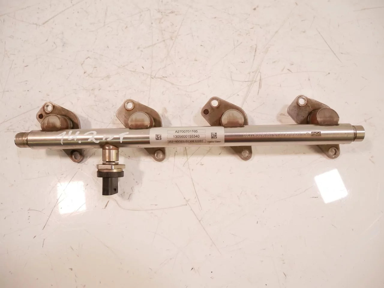 Rampa de inyectores Mercedes-Benz 1,6 270.910 M270 A2700701595