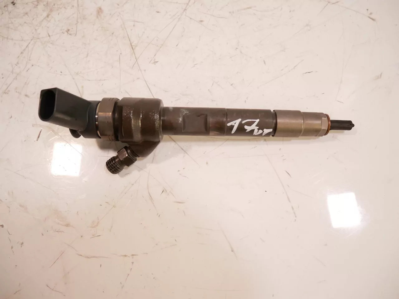 Inyector Boquilla de inyección BMW 2,0 118d N47D20C N47 7798446