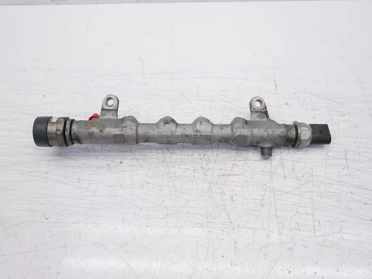 Rampa inyectora Volkswagen 2,0 TDI CSNA CSN 03L130093