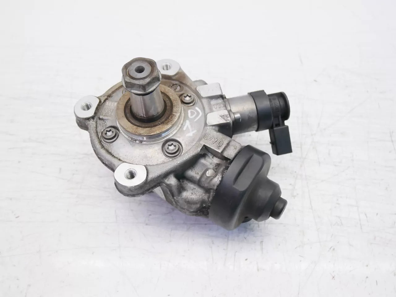 Bomba de alta presión Audi A4 8K 2.0 TDI CJC CJCB 03L130755AC