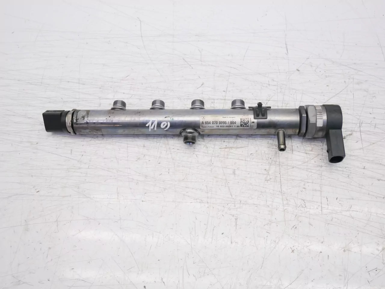 Rampa inyectora Mercedes-Benz 2,2 E 220 d OM654.920 654.920 A6540700095