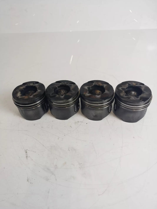 4 x pistones Mercedes-Benz Sprinter 2.2 CDI OM611.981 611.981 A6110300317