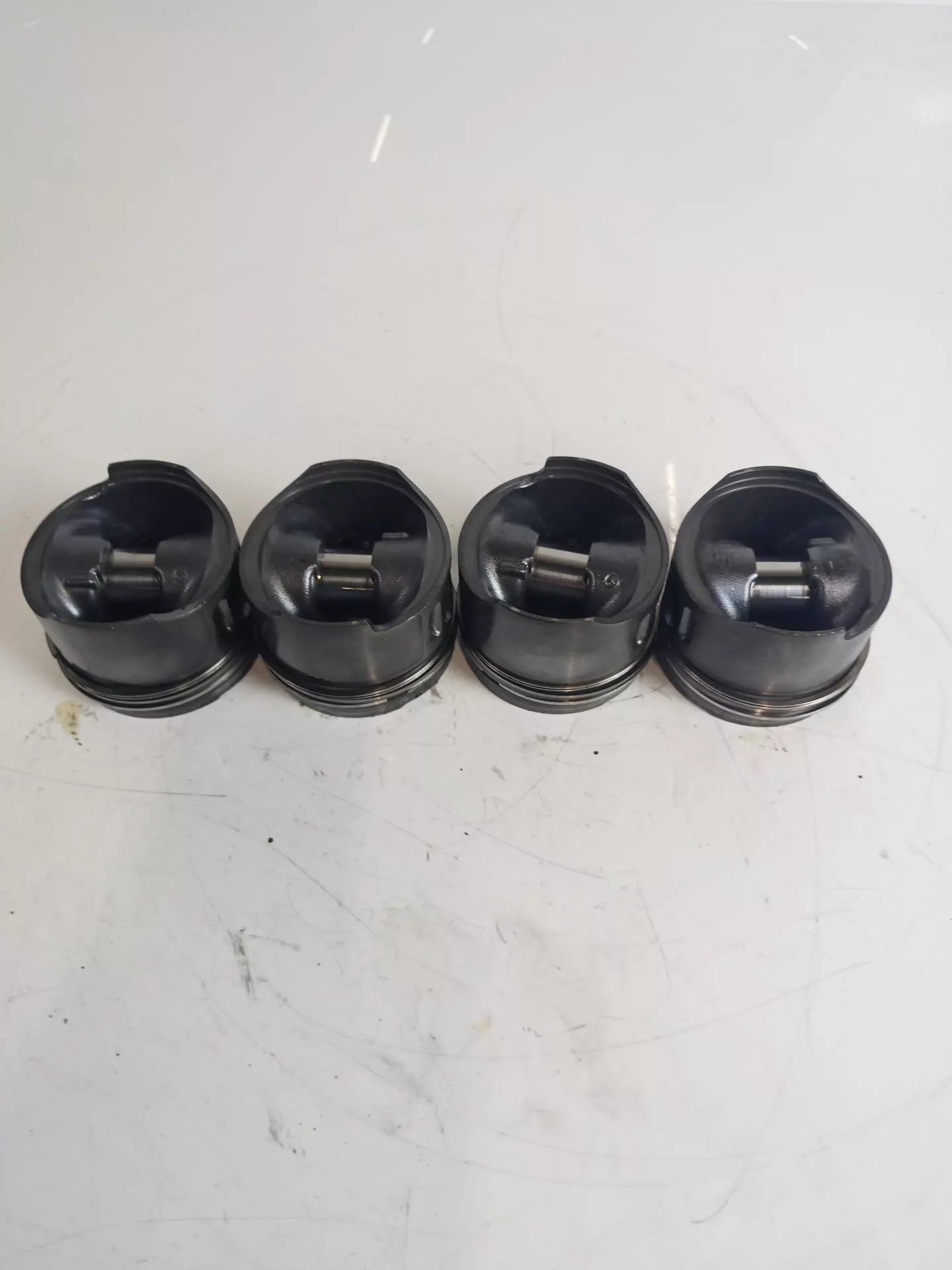4 x pistones Mercedes-Benz Sprinter 2.2 CDI OM611.981 611.981 A6110300317
