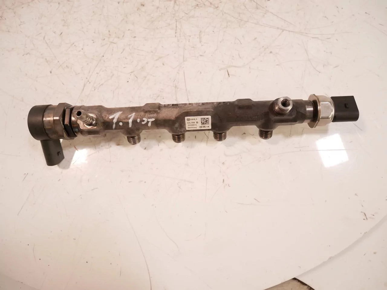 Rampa inyectora Audi Seat Skoda Volkswagen 1,6 TDI CLHA CLH 04L089B