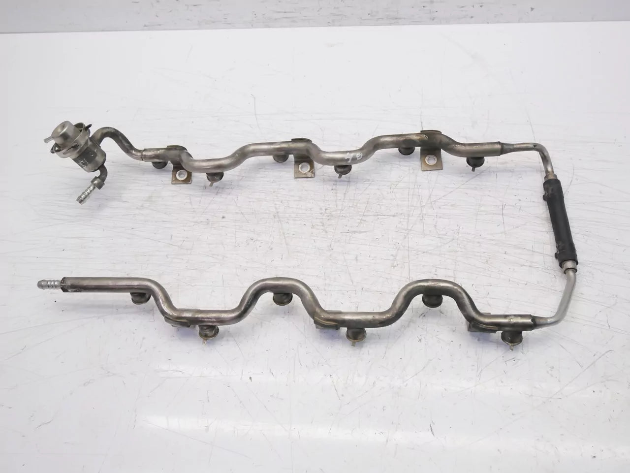 Rampa de inyectores Volkswagen 6,0 W12 4motion BAN 07C133316H