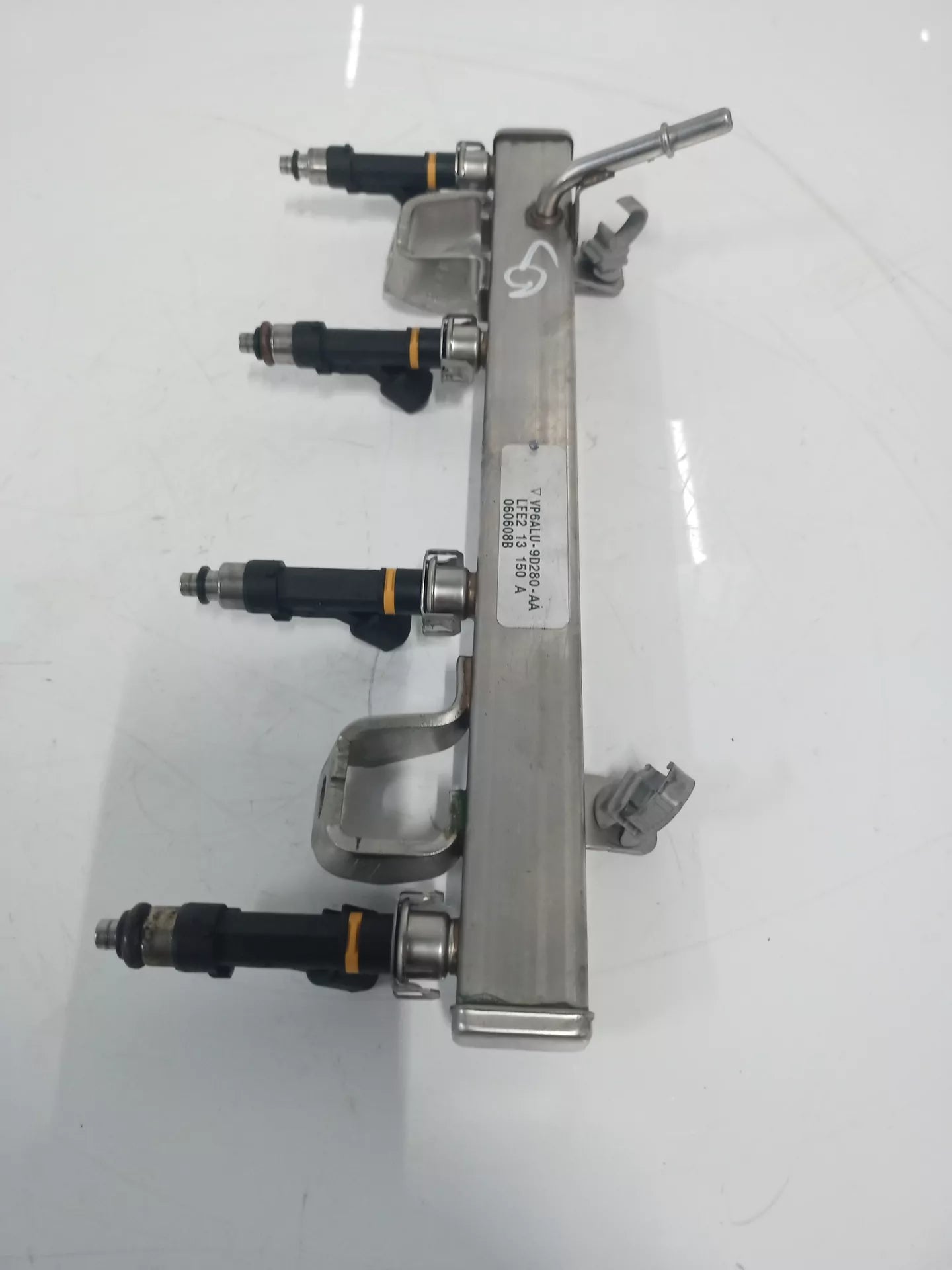 Riel inyector Mazda MX-5 III MK3 NC 2.0 gasolina LF LFG7