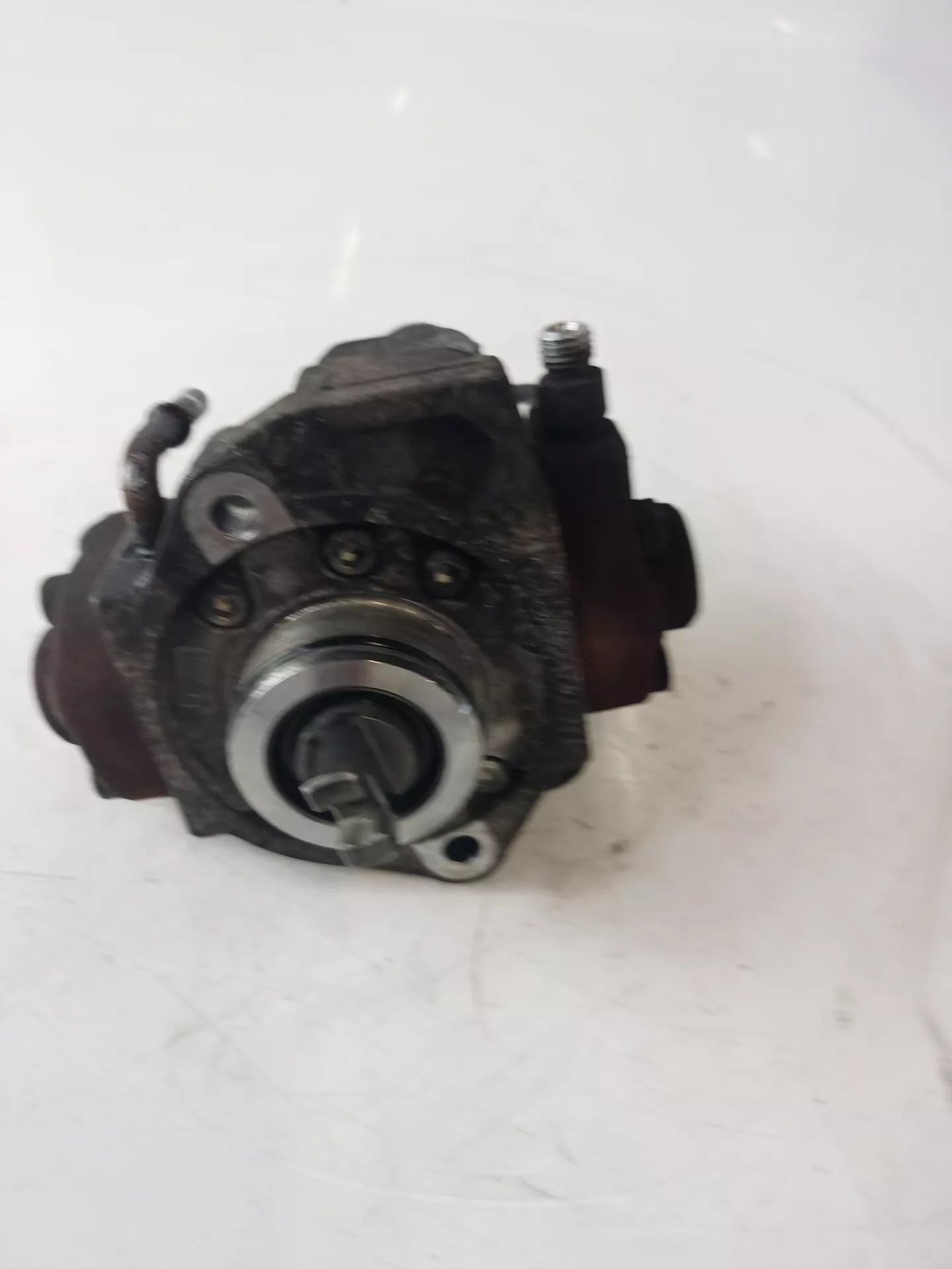 Bomba de alta presión Ford Transit Tourneo 2.2 TDCI QVFA T22DD0P 6C1Q-9B395-AC
