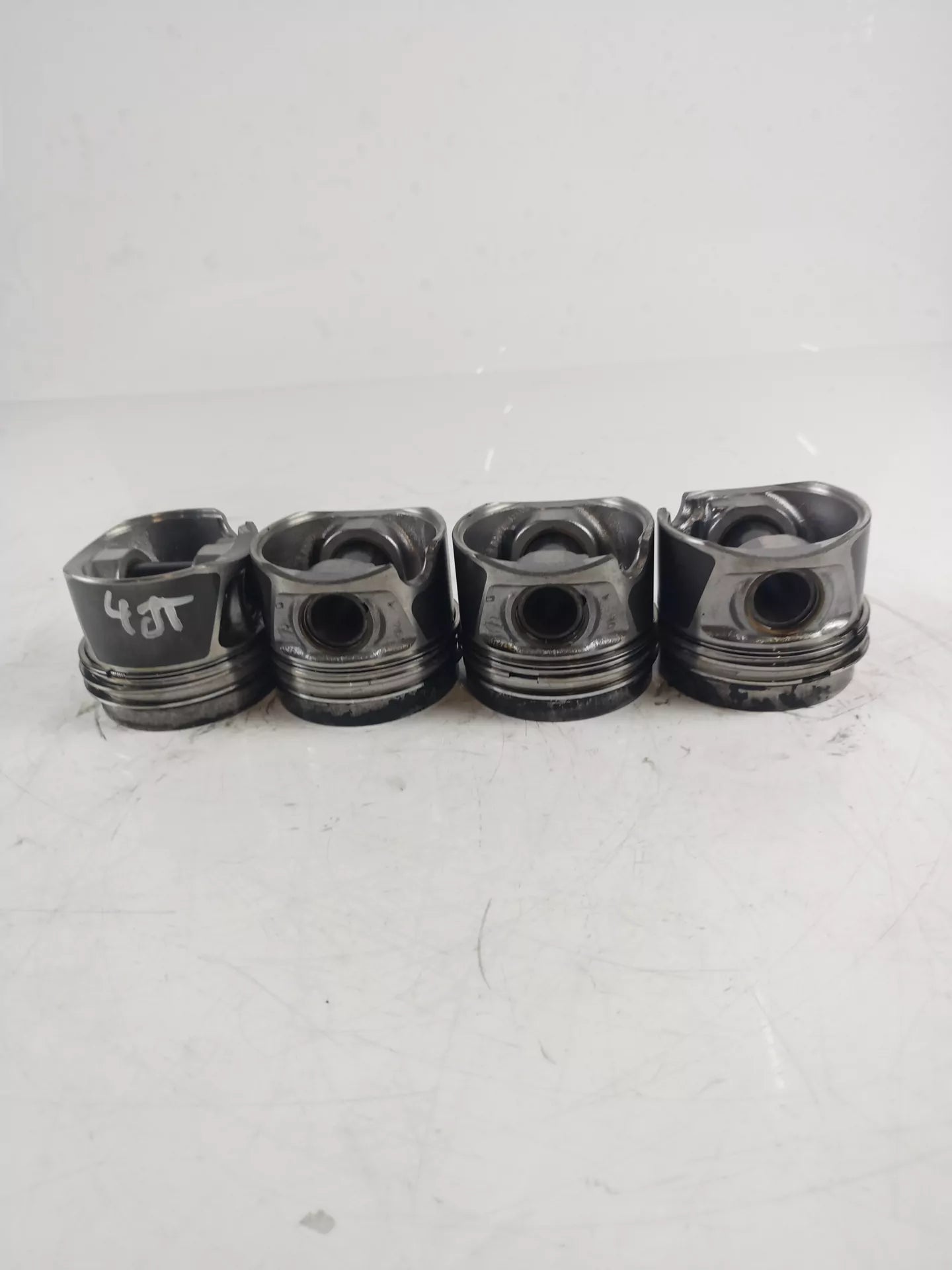 4 x Pistones Volkswagen Audi Seat Skoda Superb 3T4 2,0 TDI CBBB CBB 84R2 03L107065K