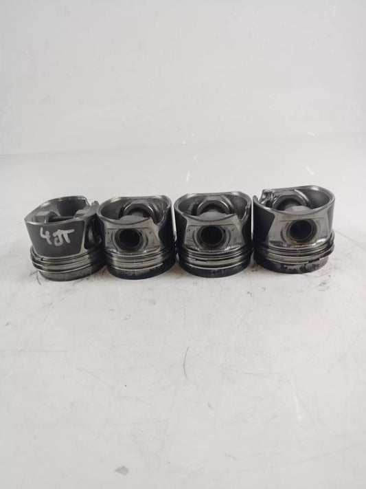 4 x Pistones Volkswagen Audi Seat Skoda Superb 3T4 2,0 TDI CBBB CBB 84R2 03L107065K