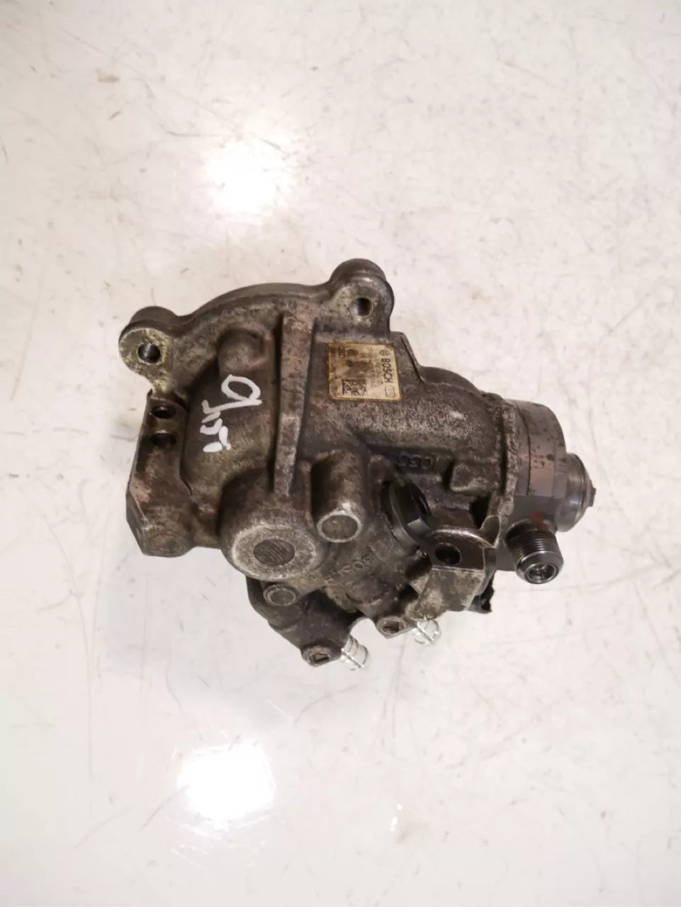 Bomba de alta presión defectuosa Audi Volkswagen A3 Golf 2.0 TDI DGCA DGC 04L130755E