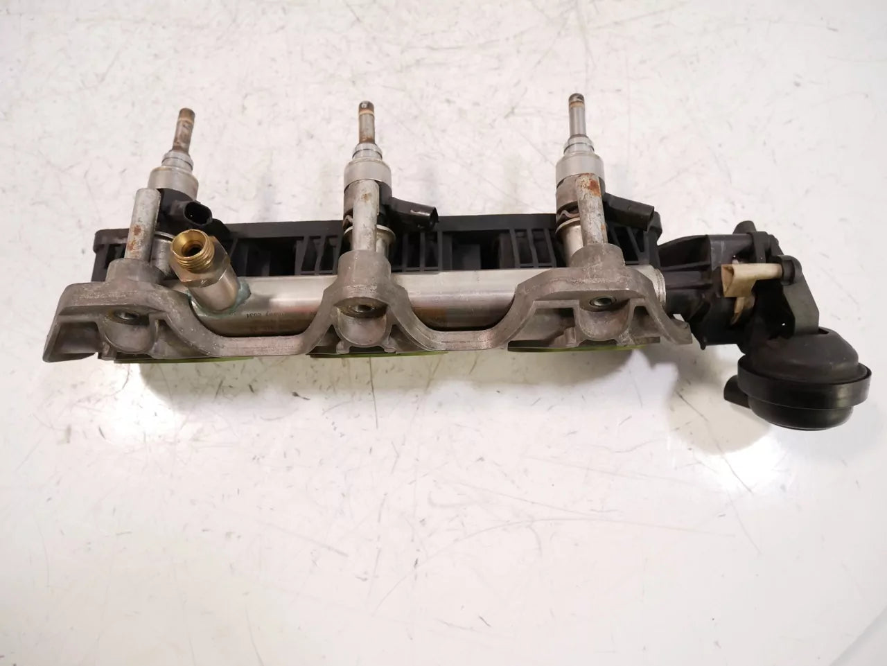 Rampa de inyectores Audi 3,0 Quattro CAKA CAK 06E133109AS