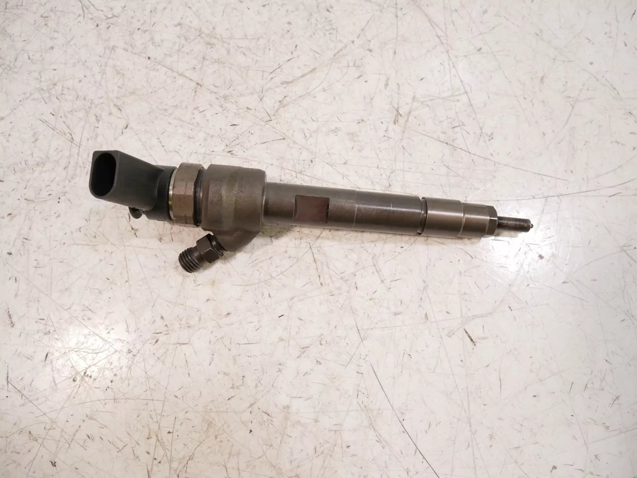 Inyector boquilla BMW E90 318d 2.0 D N47 N47D20C 7798446