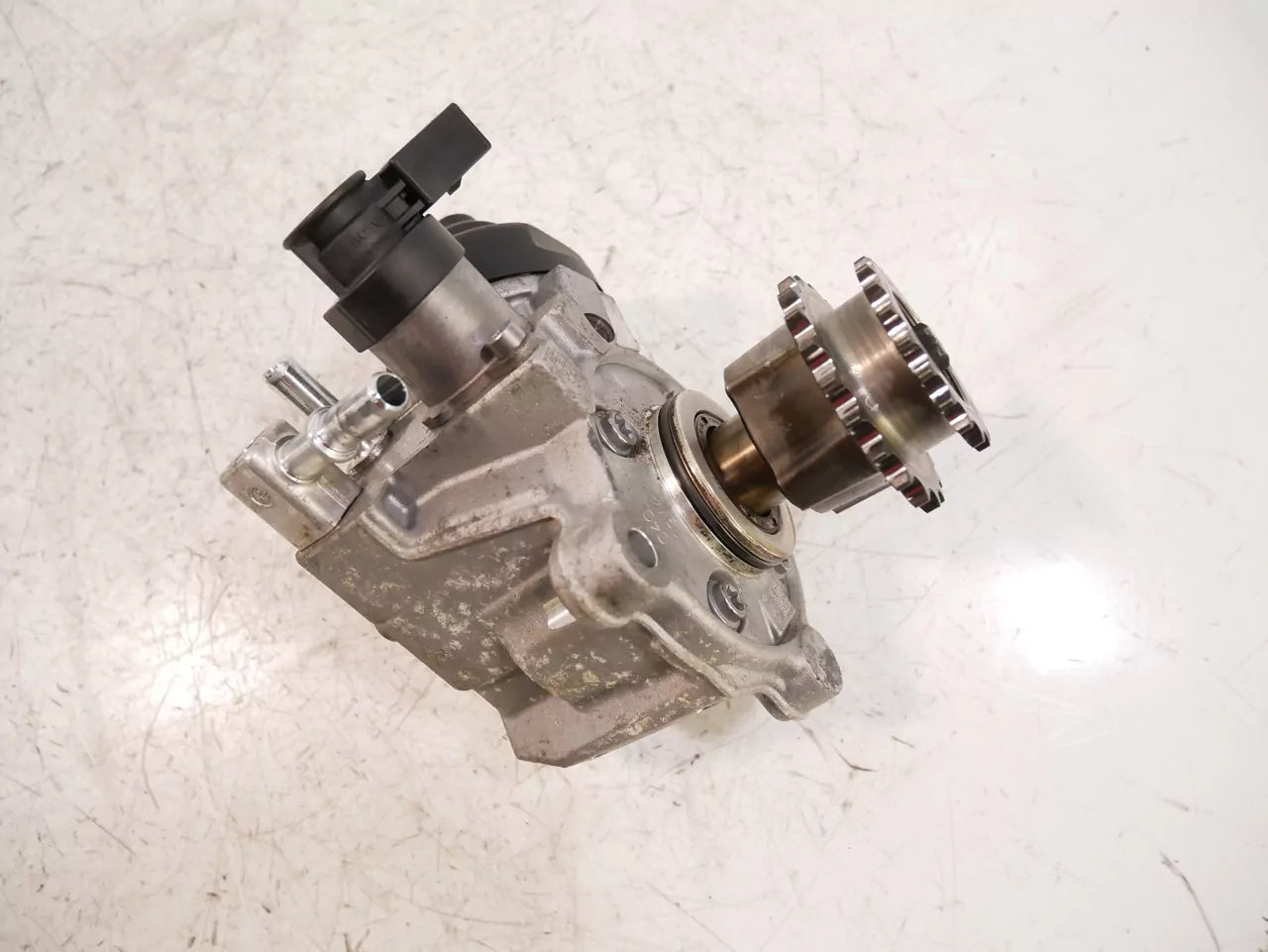 Bomba de alta presión BMW 2,0 D B47 B47D20A 8511626