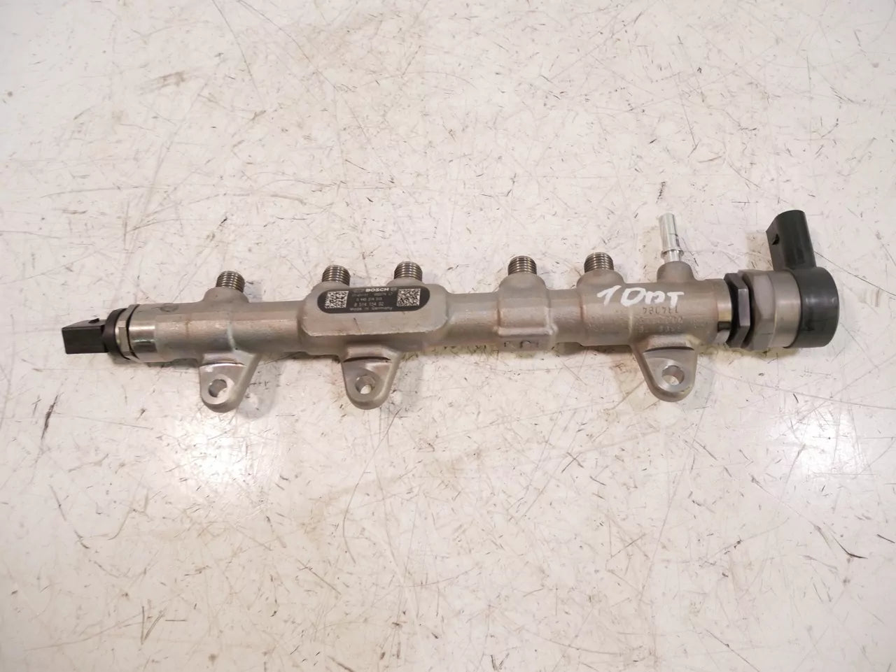 Rampa inyectora BMW 2,0 D B47 B47D20A 8514154