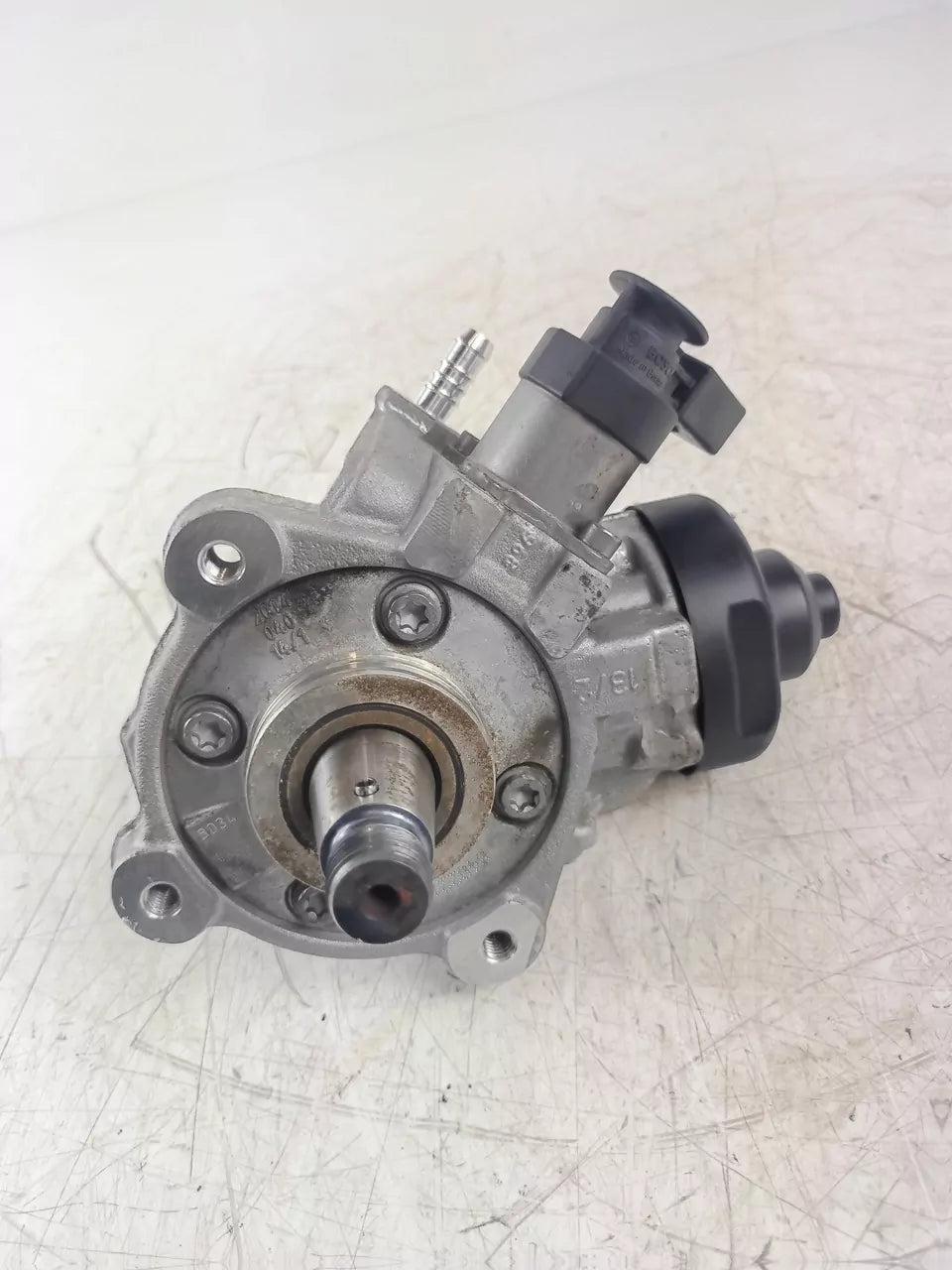 Bomba de alta presión Audi A4 A5 Q5 2.0 TDI CJCD CJC 03L130755AC