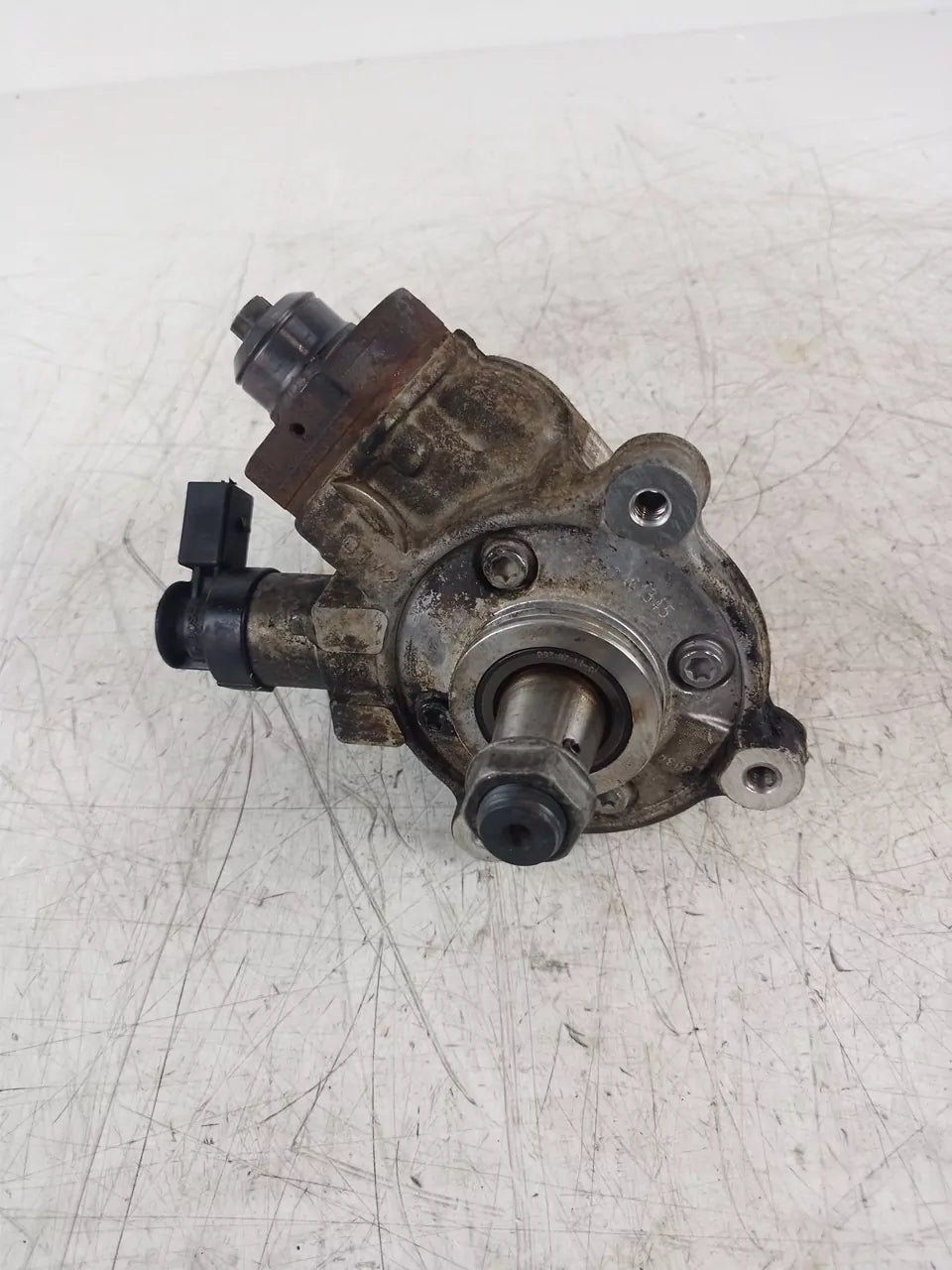 Bomba de alta presión Audi Seat Volkswagen 2.0 TDI CRBC CRB 04L130755D 0445010537