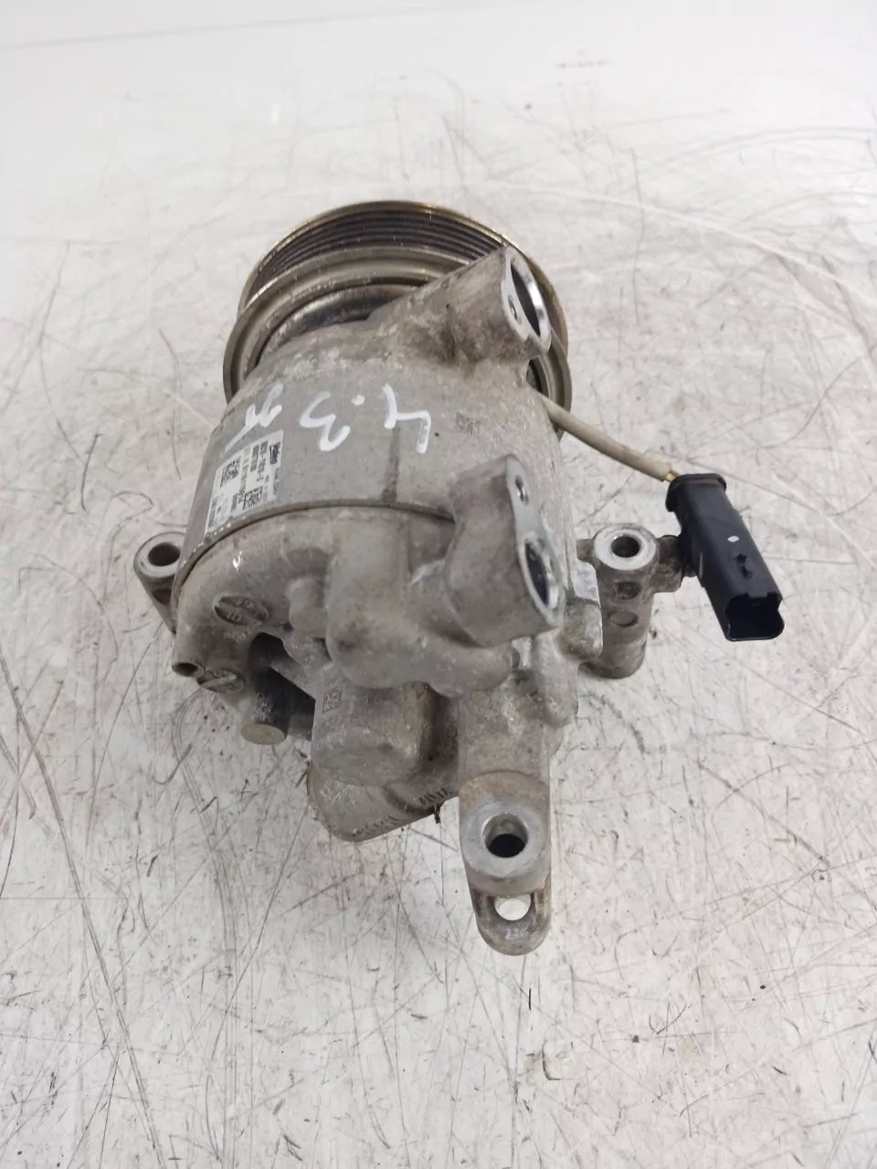 Compresor de aire acondicionado Peugeot Citroen 108 1.0 VTI 1KR-FE 1KR 88310-YV010