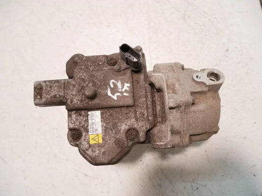 Compresor de aire acondicionado Toyota Auris E18 1.8 Hybrid 2ZR 2ZR-FXE 04220-1330