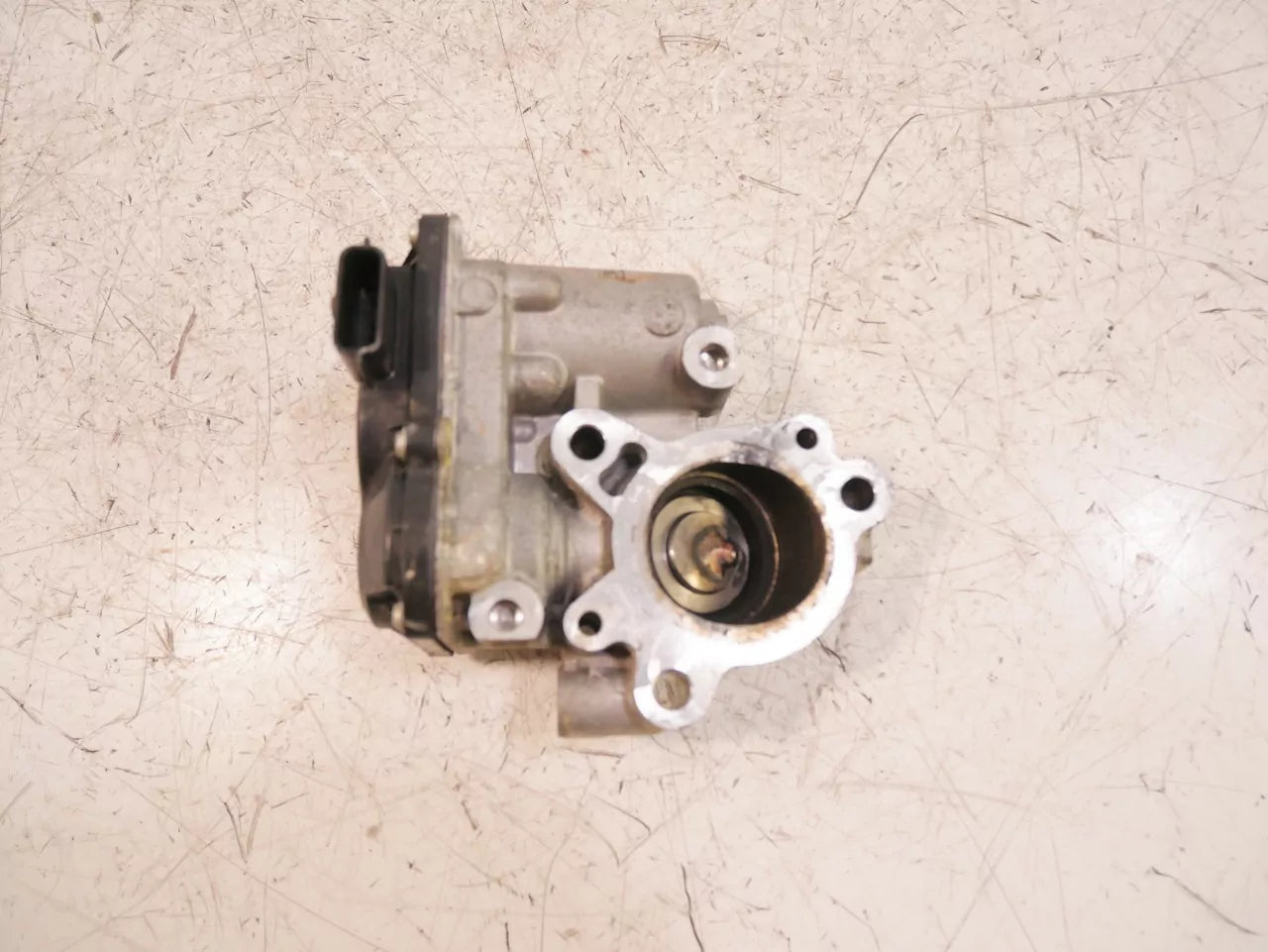 Válvula EGR Nissan Renault 2,0 dCi M9R717 M9R 147100361R