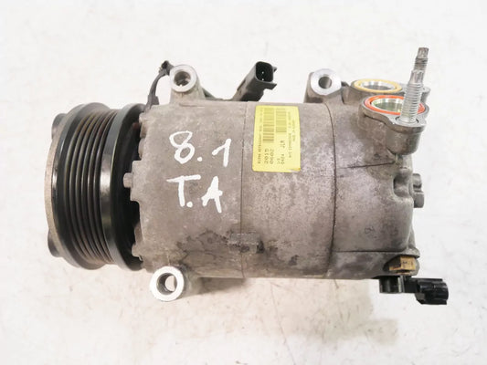 Compresor de aire acondicionado Land Rover 2,2 D 224DT EJ32-19D629-BC