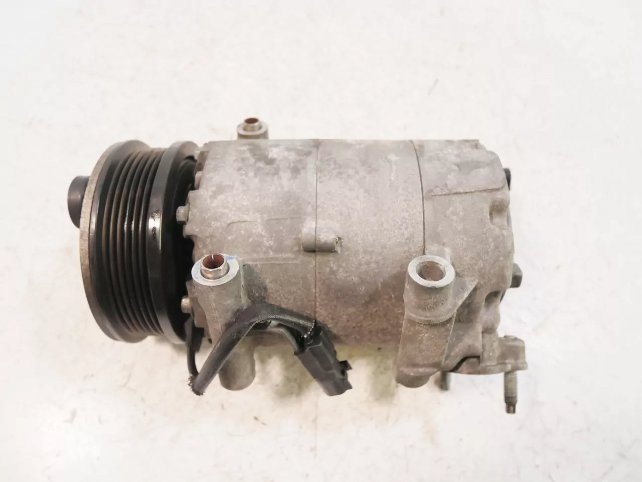 Compresor de aire acondicionado Land Rover 2,2 D 224DT EJ32-19D629-BC
