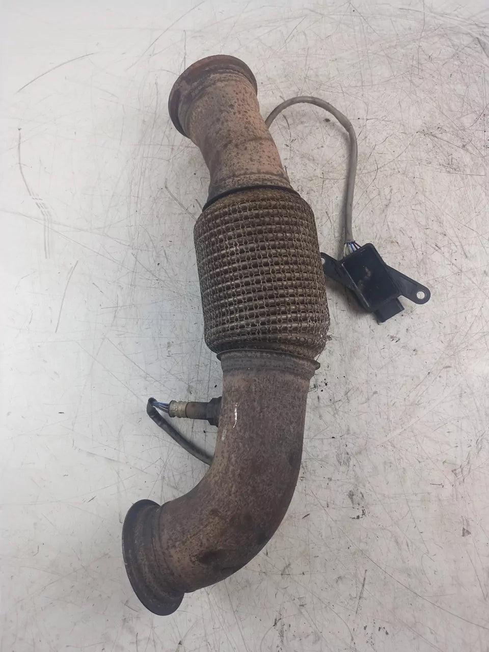 Tubo de escape Mercedes-Benz Sprinter 2.0 Diesel OM654.920 654.920
