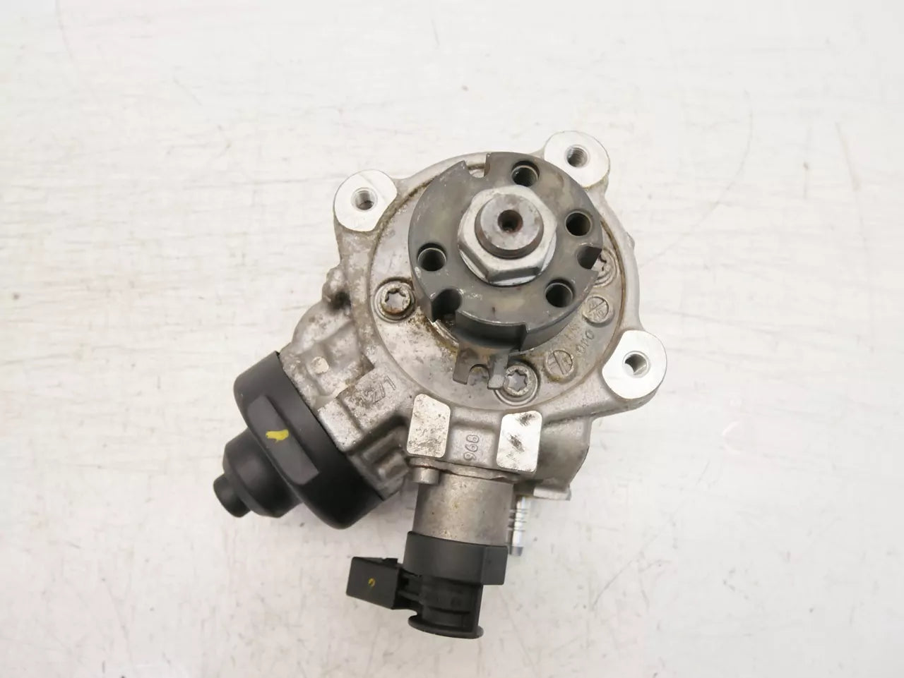 Bomba de alta presión Skoda Octavia 2.0 TDI CFHC CFH 03L130755D