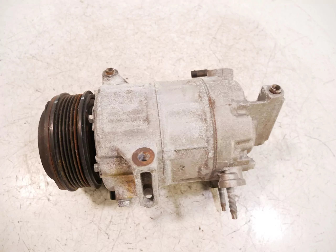 Compresor de aire acondicionado Ford 2,0 EcoBlue 4x4 YN2X T20DD0J JB3B-19D629-AA