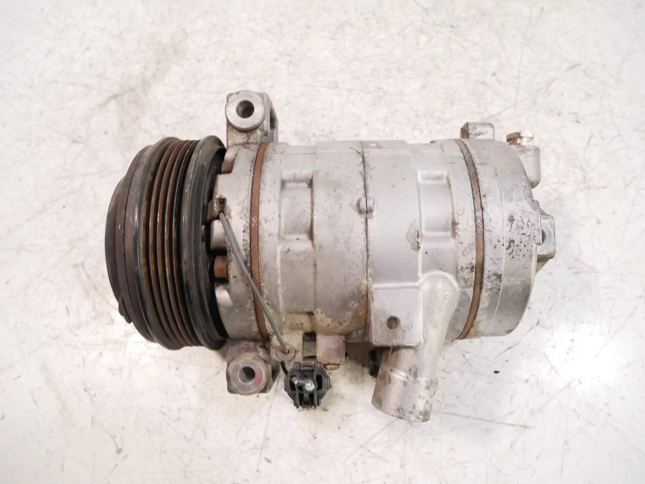 Compresor de aire acondicionado Nissan 2,3 dCi YS23DDT M9T M9T280 926004JA1A