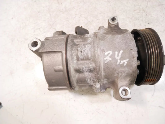 Compresor de aire acondicionado Audi Seat Skoda Volkswagen 1,6 TDI CAYC CAY 5N0820803C