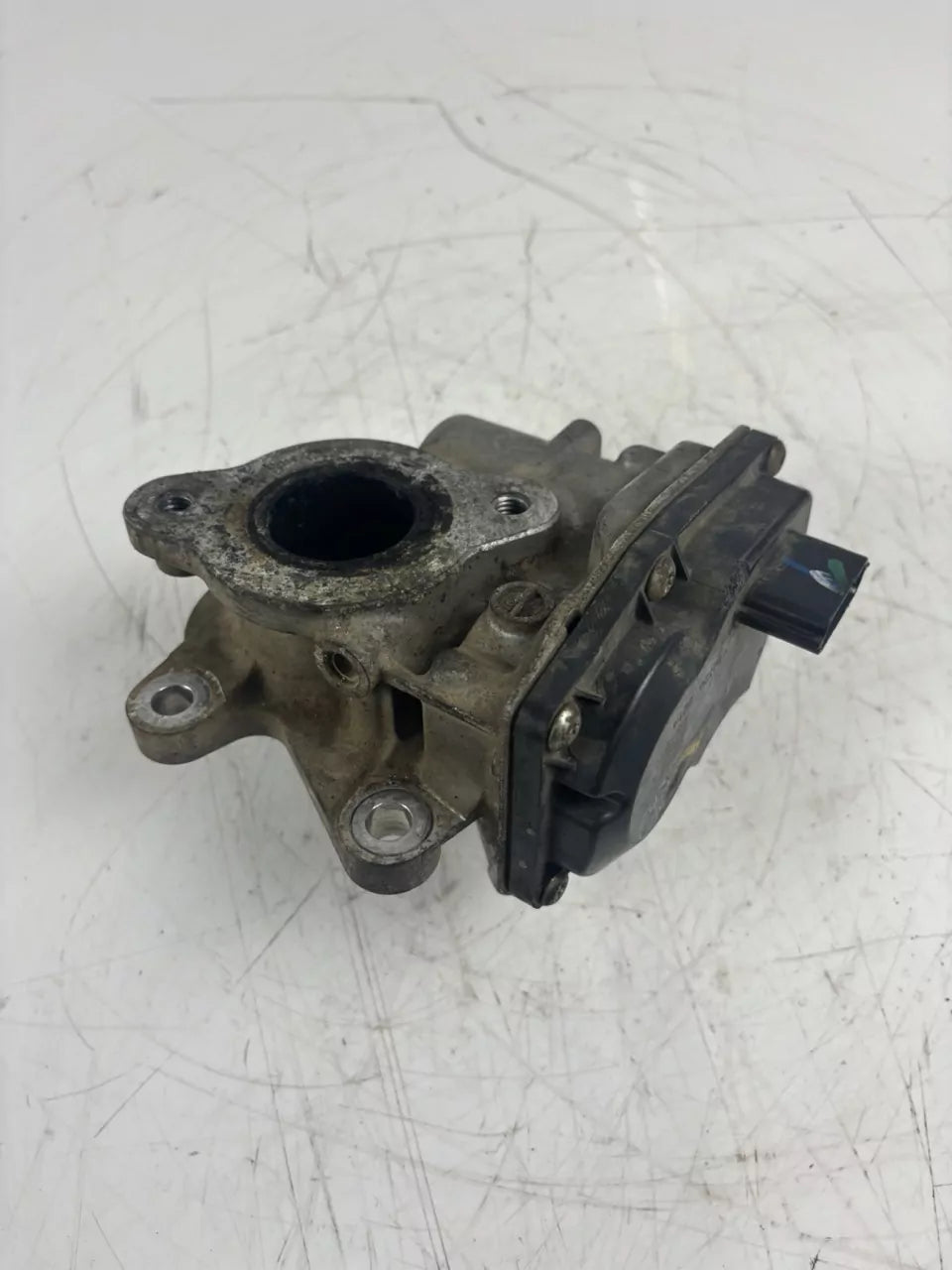 Válvula EGR Nissan Navara D23 2,3 dCi YS23DDT M9T280 147109869R