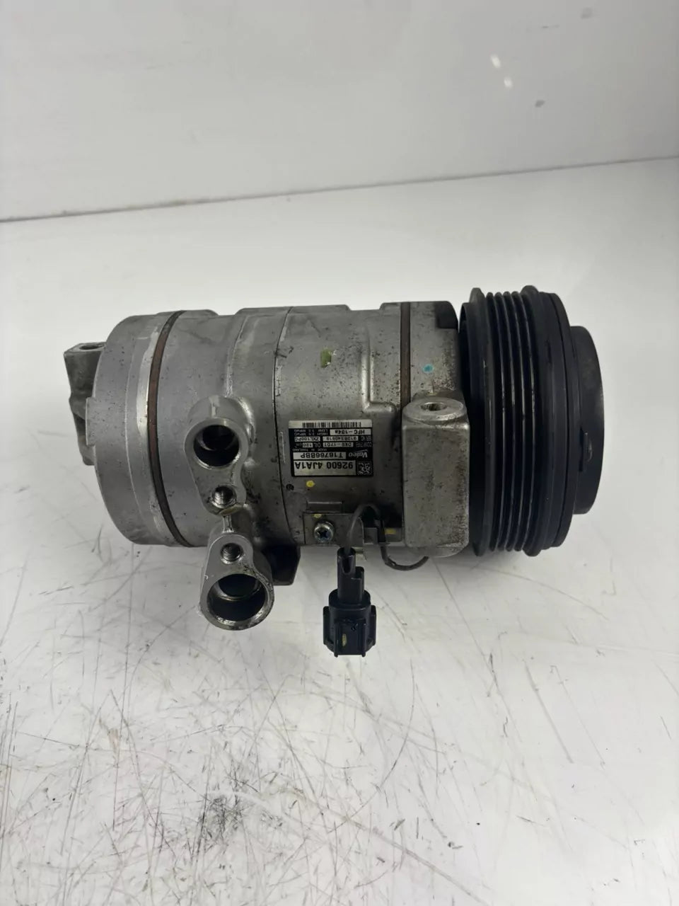 Compresor de aire acondicionado Nissan Navara D23 2,3 dCi YS23DDT M9T280 92600-4JA1A