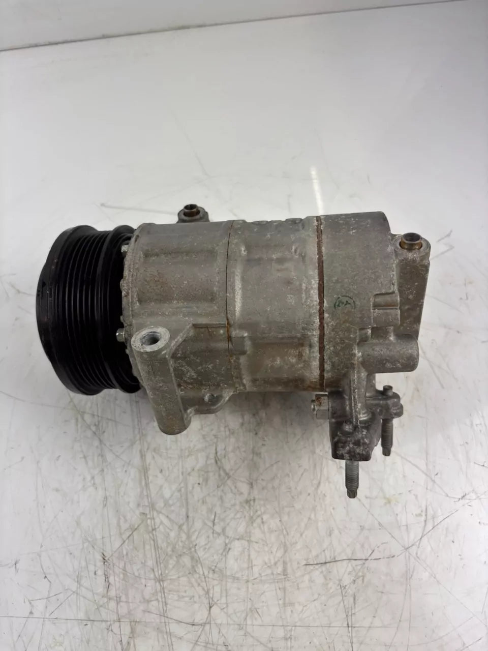 Compresor de aire acondicionado Ford Ecosport 1.0 EcoBoost YYJD H1BH-19D629-DA