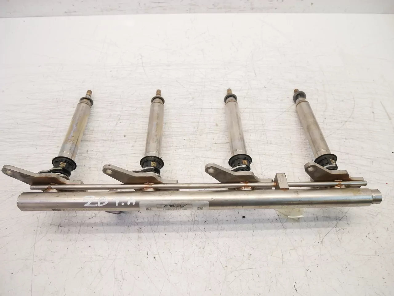 Rampa de inyectores Mercedes-Benz 4,7 V8 CLS E 500 M 278.922 A2780703495