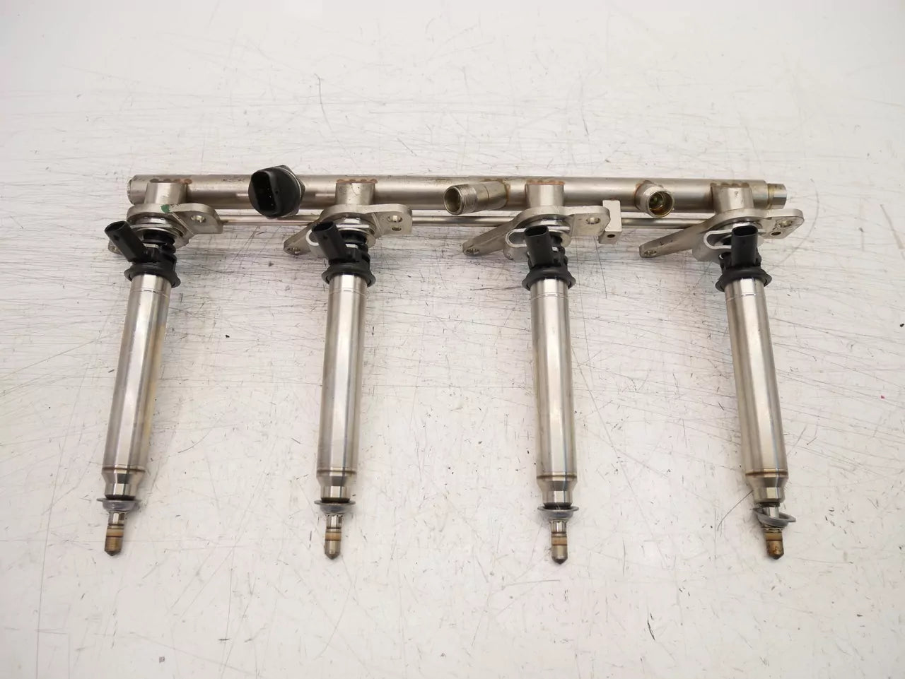 Rampa de inyectores Mercedes-Benz 4,7 V8 CLS E 500 M 278.922 A2780703495