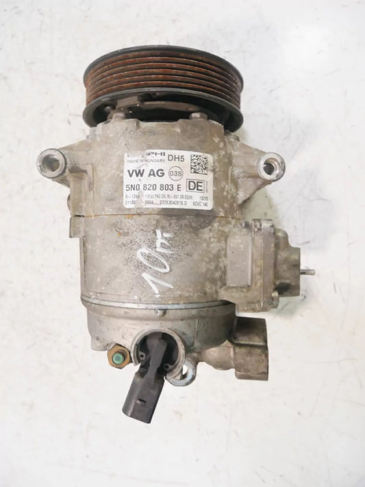 Compresor de aire acondicionado Audi Seat Skoda Volkswagen 1,6 TDI CAYC 5N0820803E
