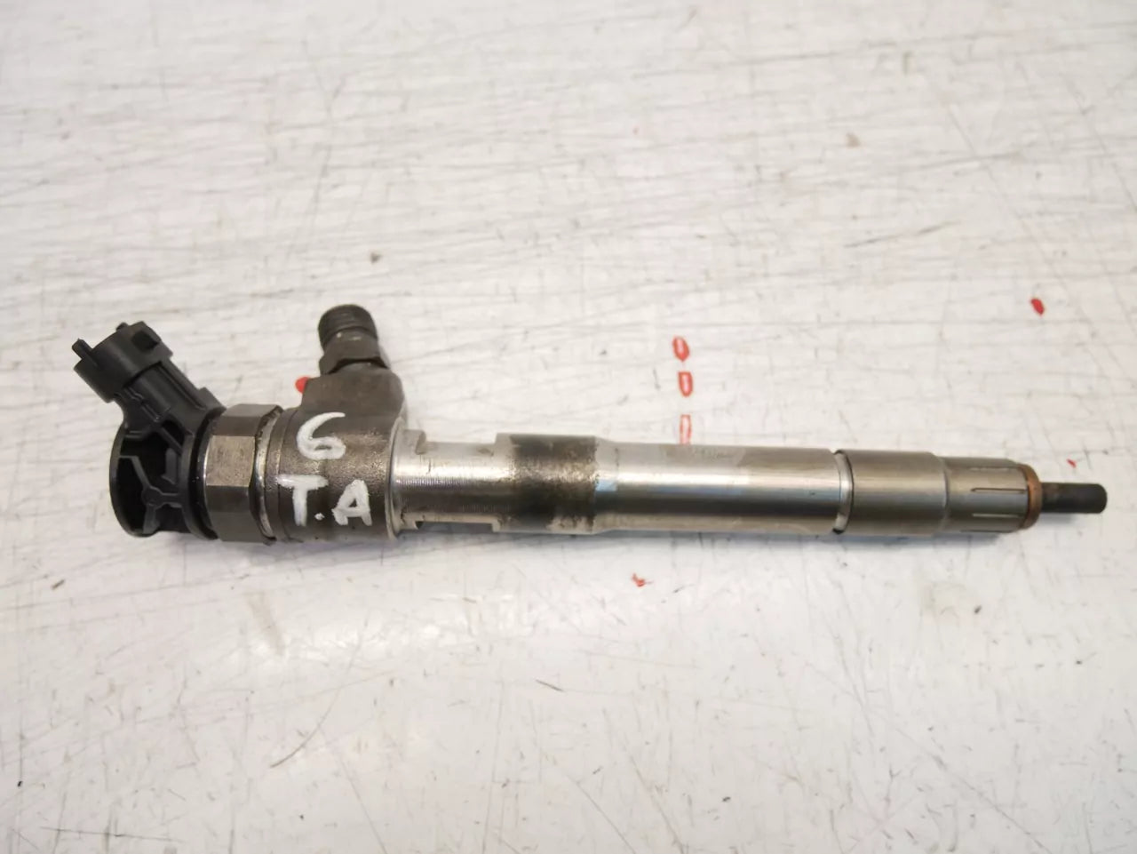 Inyector Boquilla de inyección – Fiat Nissan Renault 2,0 dCi M9R710 M9R 166007383R