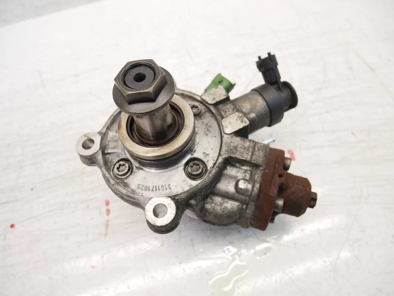 Bomba de alta presión Land Rover 2,0 D 204DTD AJ20D4 G4D3-9B395-AB