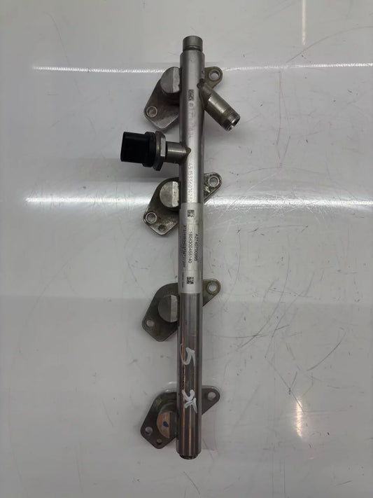 Rampa inyectora Mercedes-Benz 2.0 Hybrid C 350 E M274.920 274.920 A2740700995