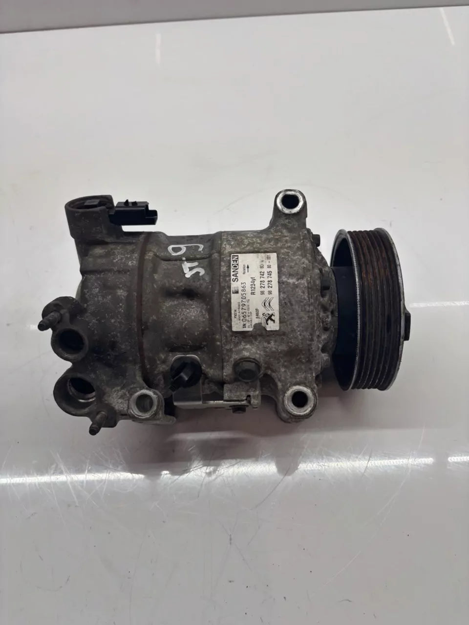 Compresor de aire acondicionado Peugeot 3008 1.6 THP 5GZ EP6FDT 5G01 9827874280 9827874580