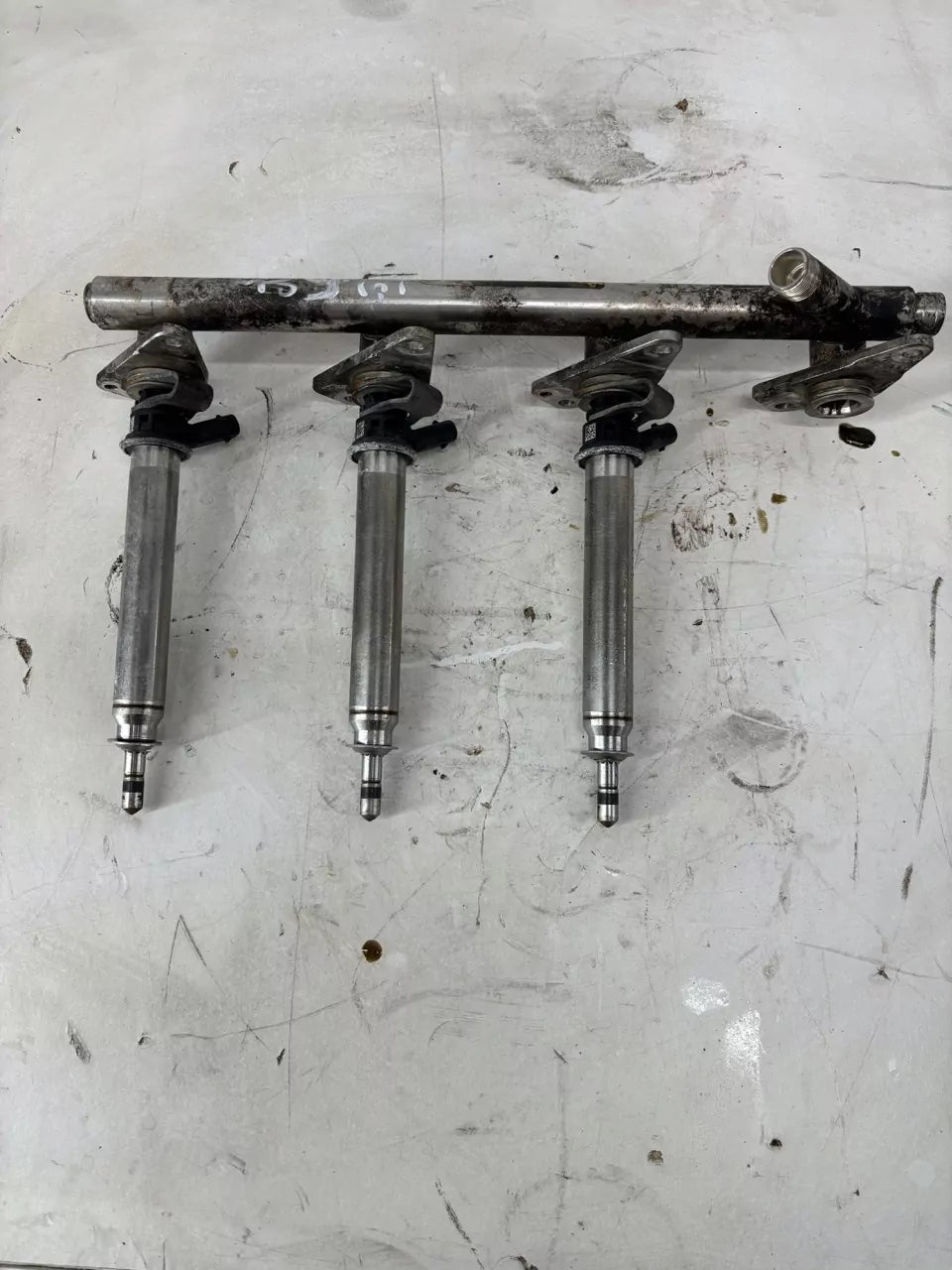 Rampa inyectora Mercedes-Benz 1.5 C 200 EQ Boost M264.915 264.915 A2640701000